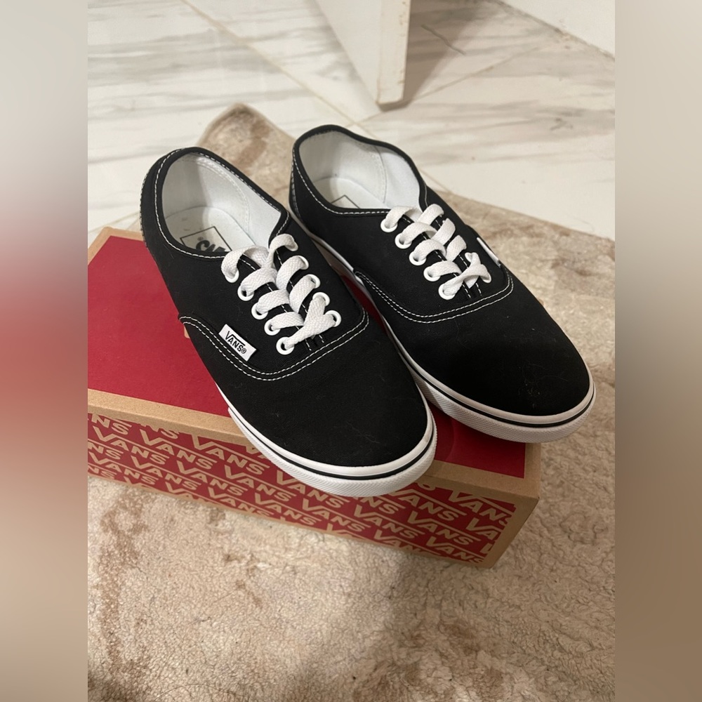 Vans Size 7 Women